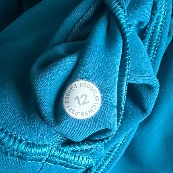 Capture Blue Align Tank🦋 - Picture 3 of 5